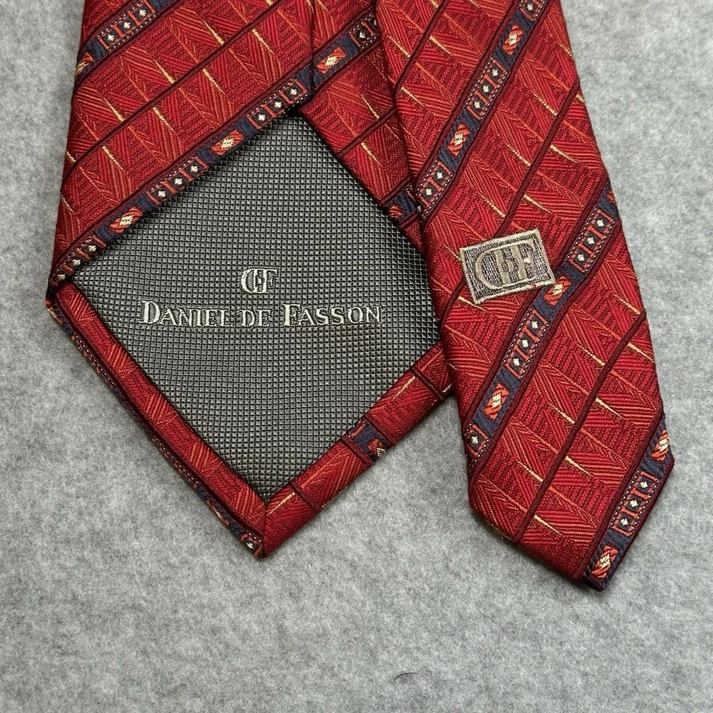 Daniel De Fasson Red Geometric Jacquard Stripe Silk Tie Italy Designer‎ NOTE